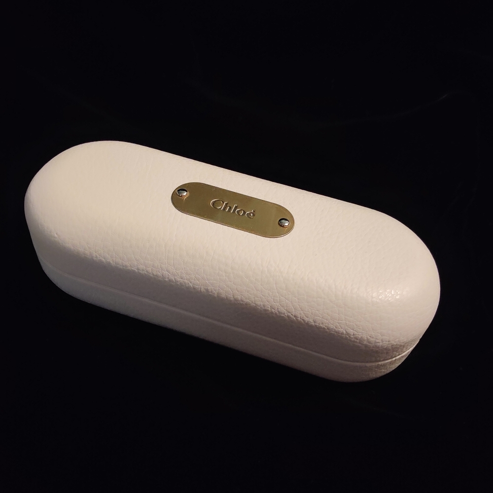 Chloé White glass or sunglass Case